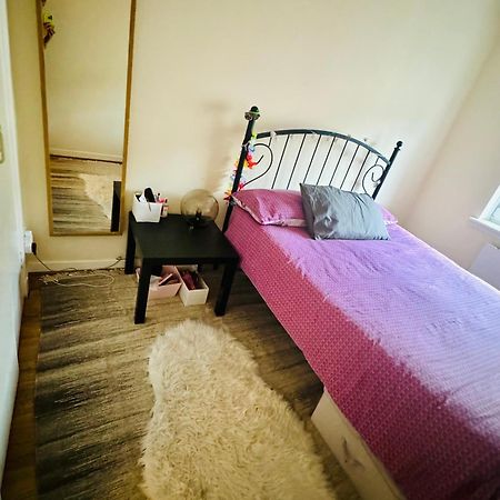 Quiet And Private Room Glasgow City Center 外观 照片